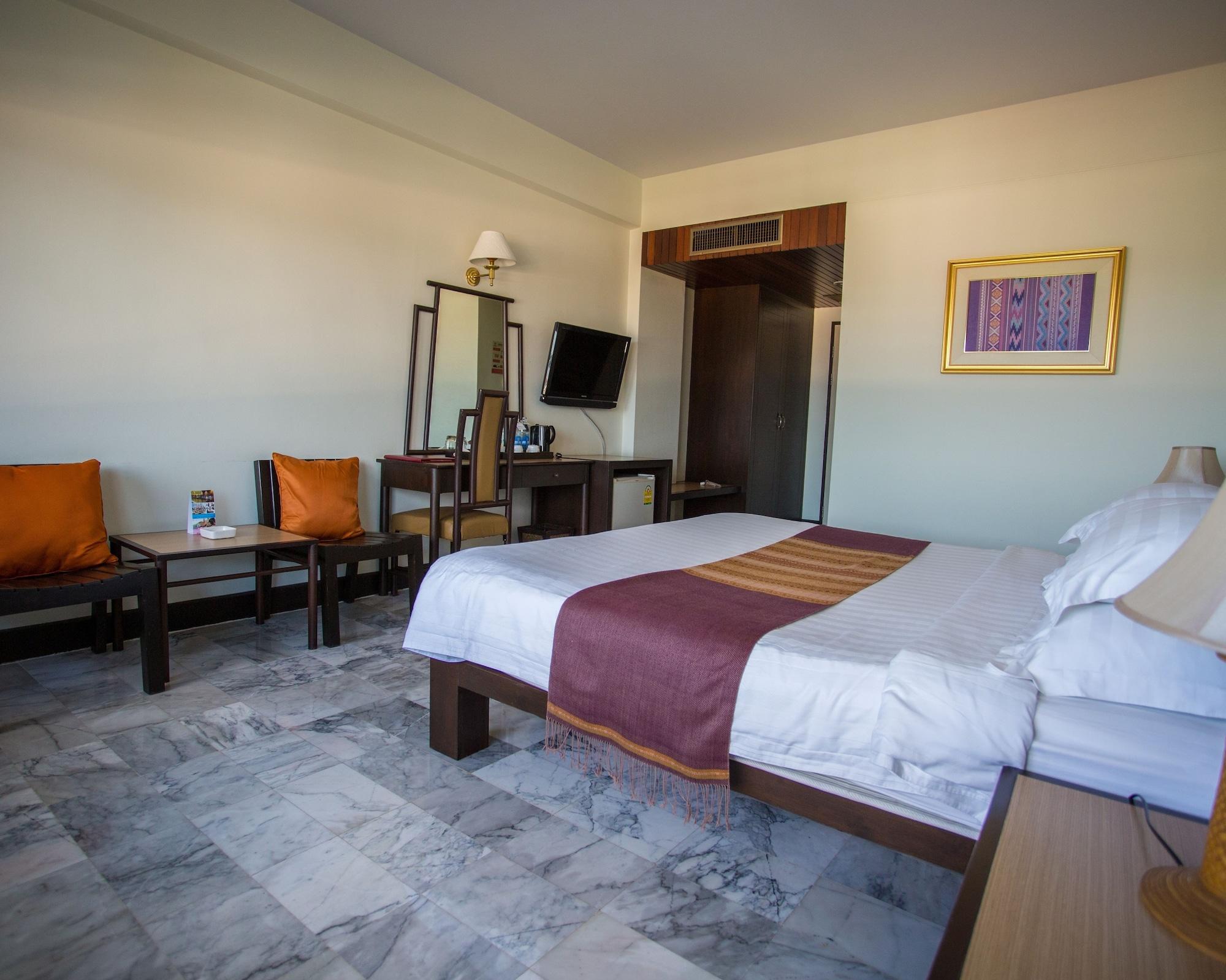Seeharaj Hotel Uttaradit Exterior foto