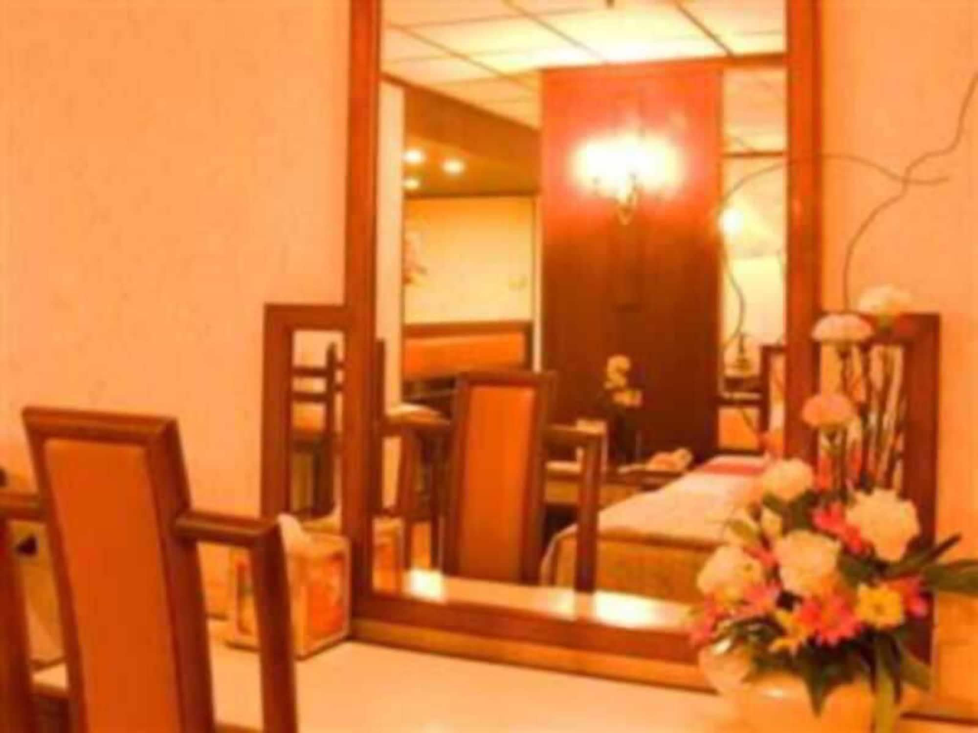 Seeharaj Hotel Uttaradit Exterior foto