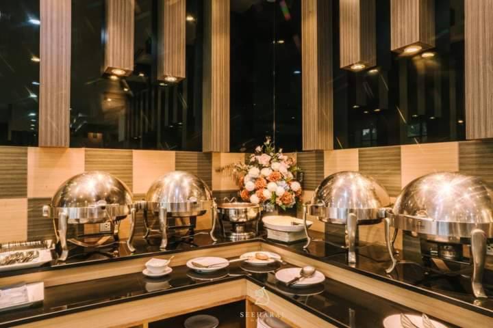 Seeharaj Hotel Uttaradit Exterior foto
