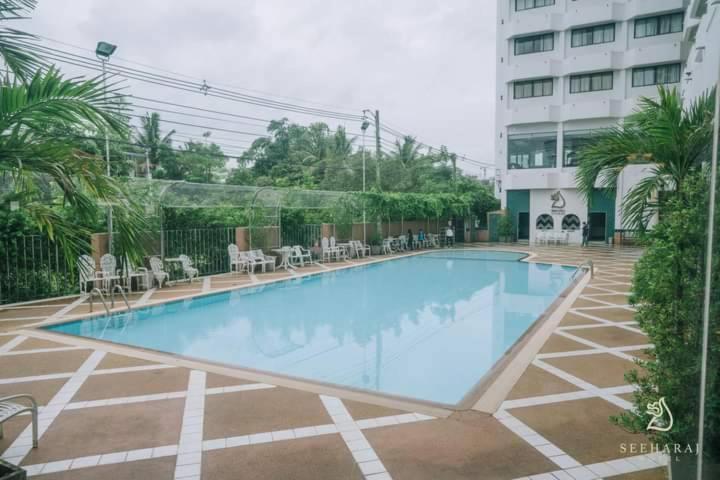 Seeharaj Hotel Uttaradit Exterior foto