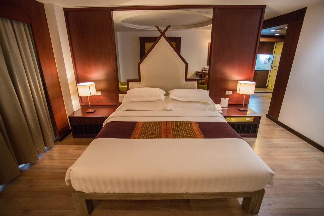 Seeharaj Hotel Uttaradit Exterior foto