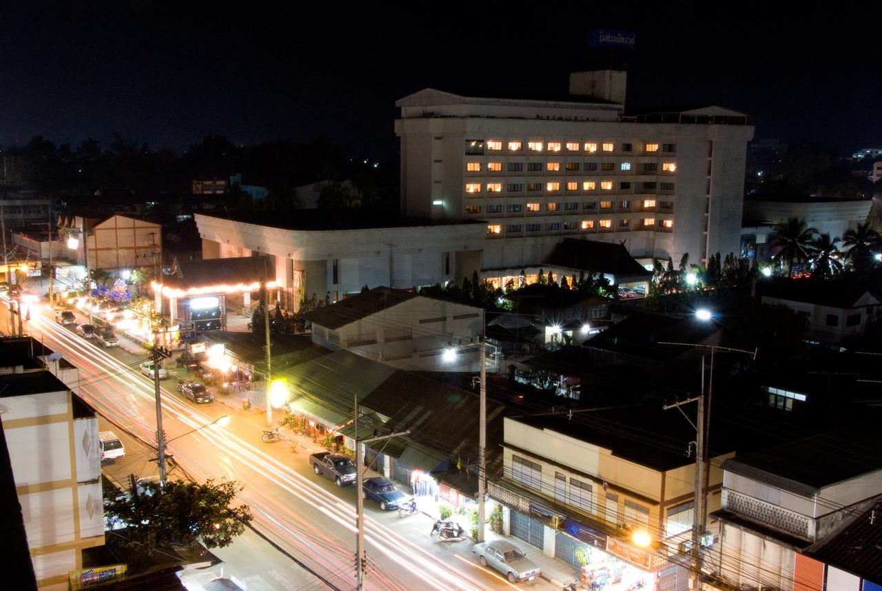 Seeharaj Hotel Uttaradit Exterior foto