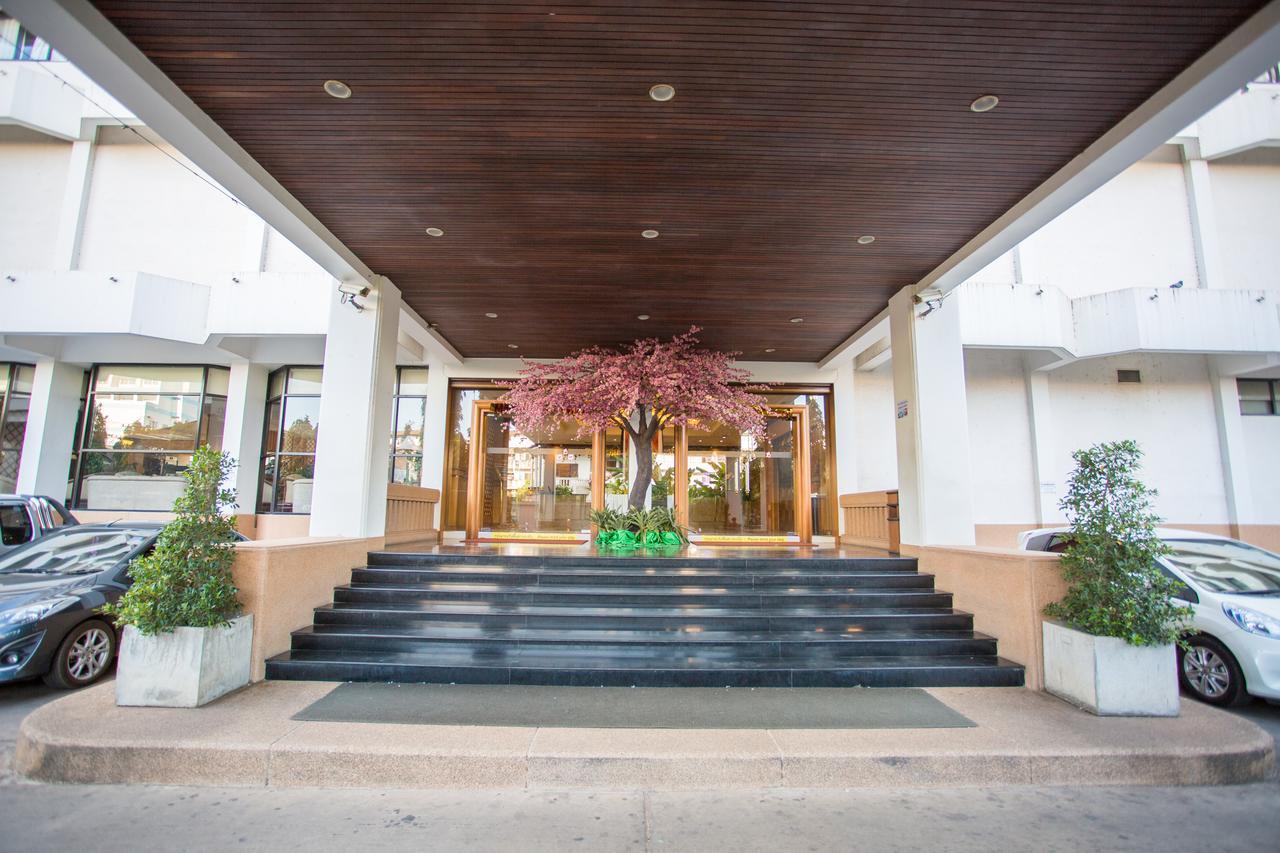 Seeharaj Hotel Uttaradit Exterior foto